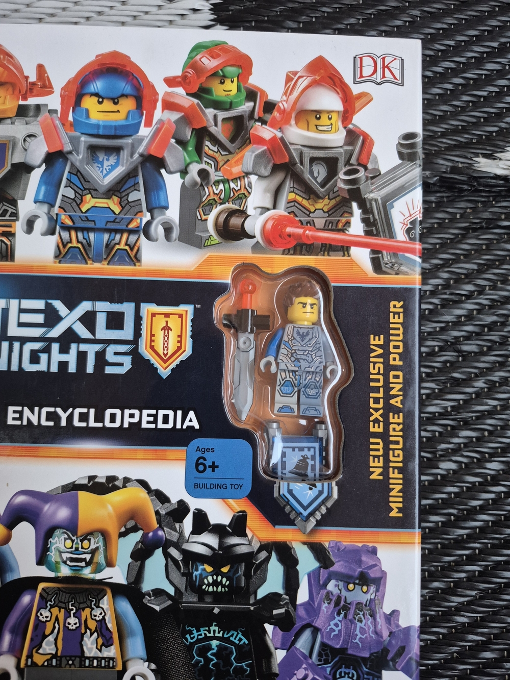 Two LEGO Nexo Knights Books With Minifigures - Picture 3 of 9